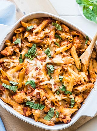 Easy Chicken & Mushroom Pasta Bake 